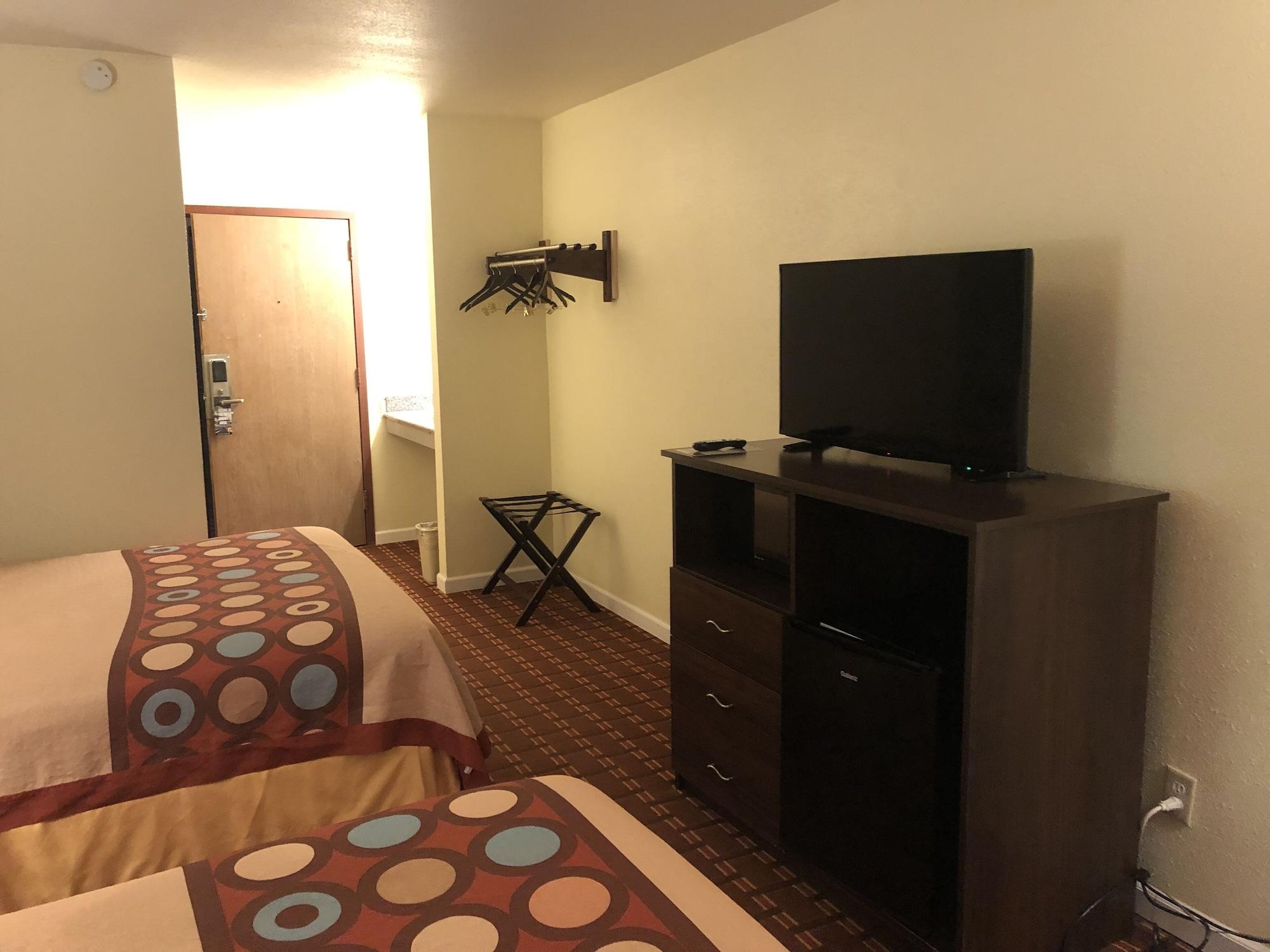 Super 8 By Wyndham Plover Stevens Point Area מראה חיצוני תמונה